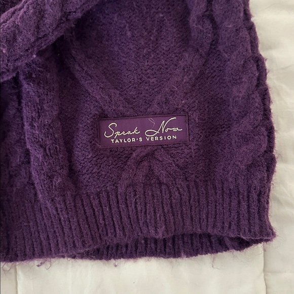 Purple Cable Knit Sweater with Star Accents - Picture 2 of 4